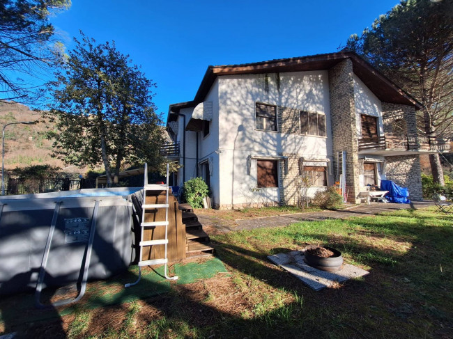 Villa in vendita a Calice al Cornoviglio