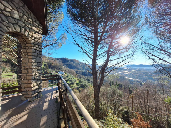 Villa in vendita a Calice al Cornoviglio
