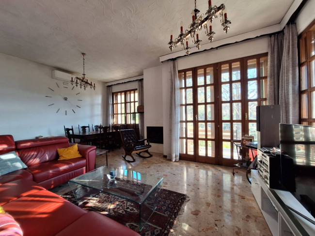 Villa in vendita a Calice al Cornoviglio