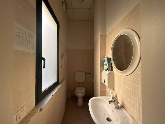 Locale commerciale in vendita a La Spezia