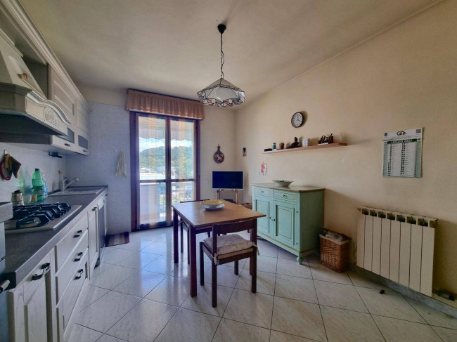 Appartamento in vendita a Follo
