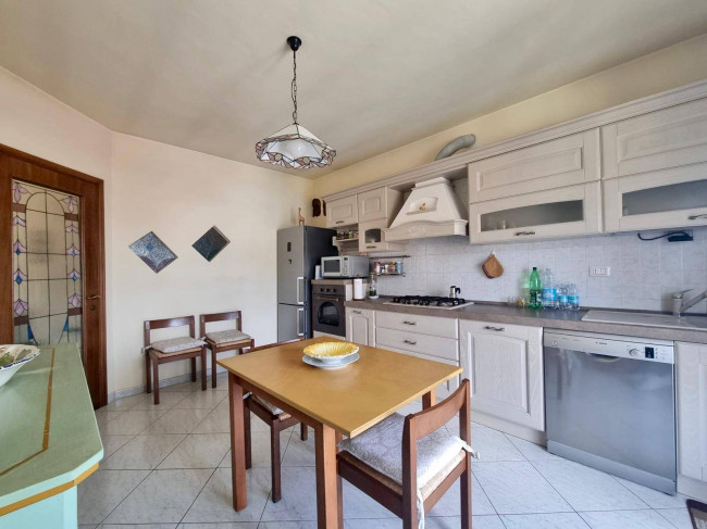 Appartamento in vendita a Follo