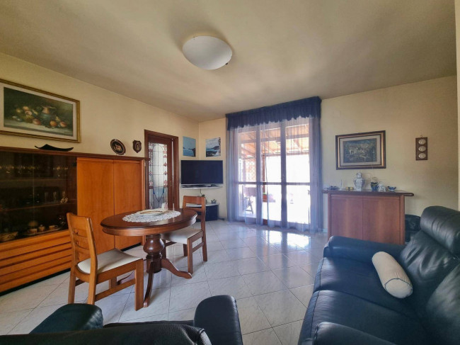 Appartamento in vendita a Follo