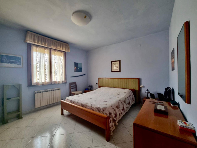 Appartamento in vendita a Follo
