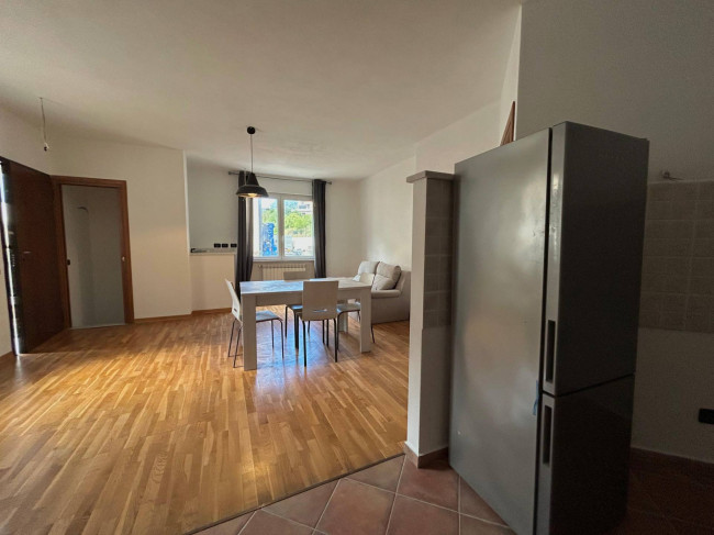 Appartamento in vendita a Follo
