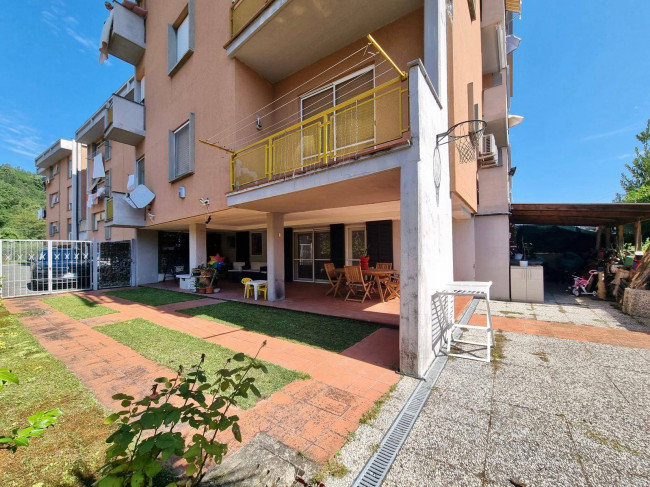 Appartamento in vendita a Follo
