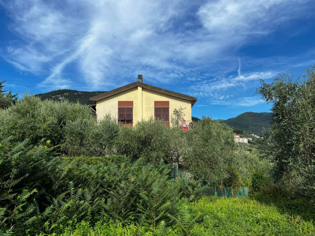 Bifamiliare in vendita a La Spezia