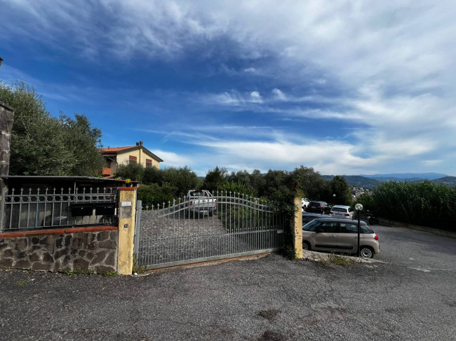 Bifamiliare in vendita a La Spezia