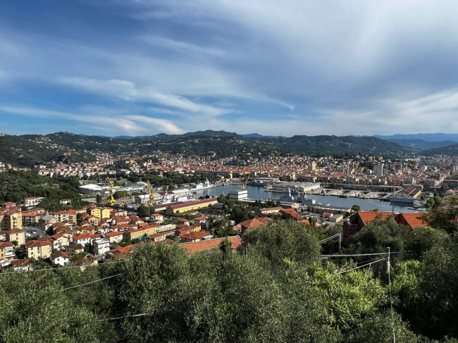 Bifamiliare in vendita a La Spezia