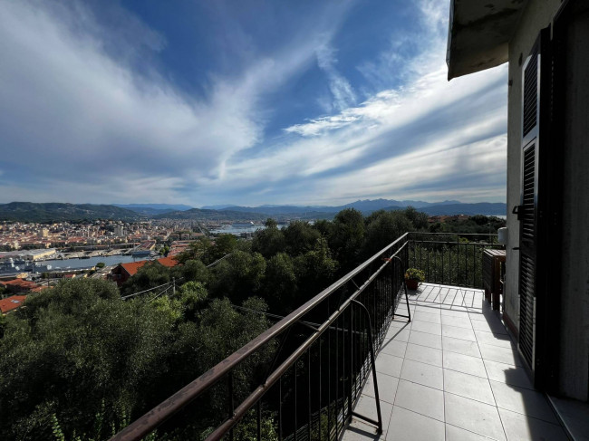 Bifamiliare in vendita a La Spezia