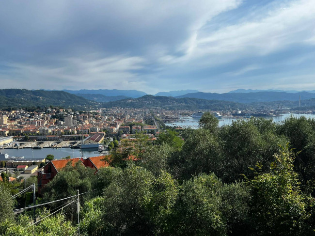 Bifamiliare in vendita a La Spezia