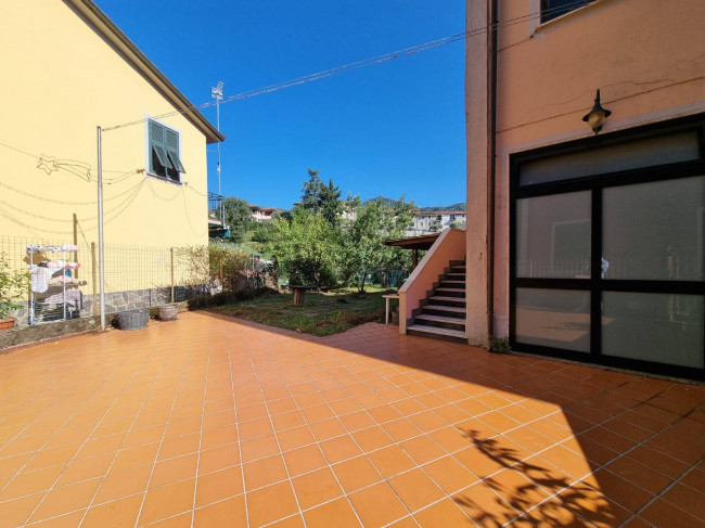 Appartamento in vendita a Follo