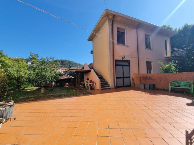 Appartamento in vendita a Follo