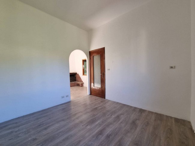 Appartamento in vendita a Follo