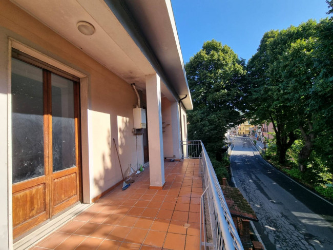 Appartamento in vendita a Follo