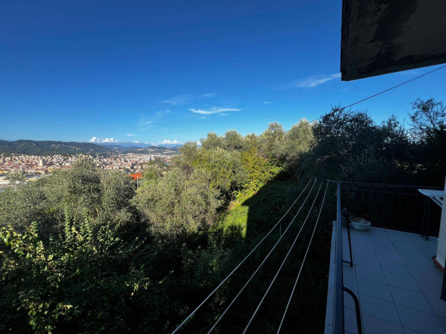 Bifamiliare in vendita a La Spezia