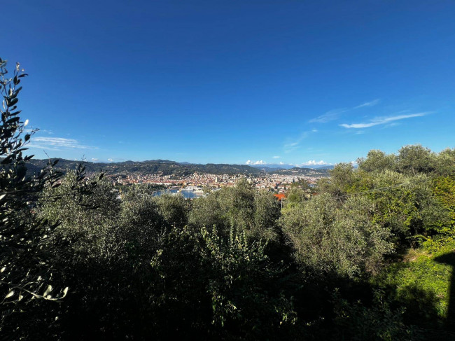 Bifamiliare in vendita a La Spezia