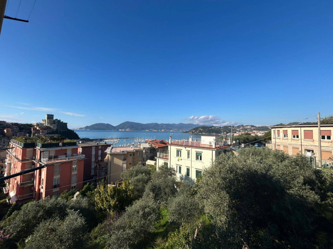 Appartamento in vendita a Lerici