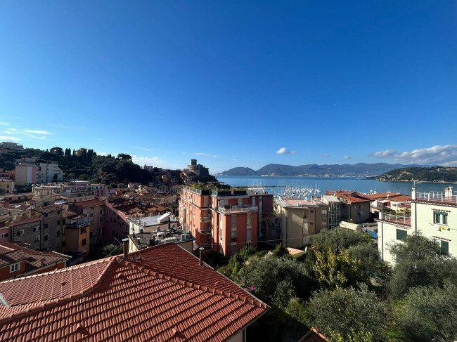 Appartamento in vendita a Lerici
