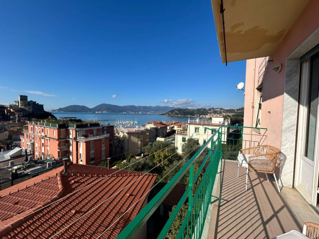 Appartamento in vendita a Lerici