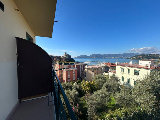Appartamento in vendita a Lerici