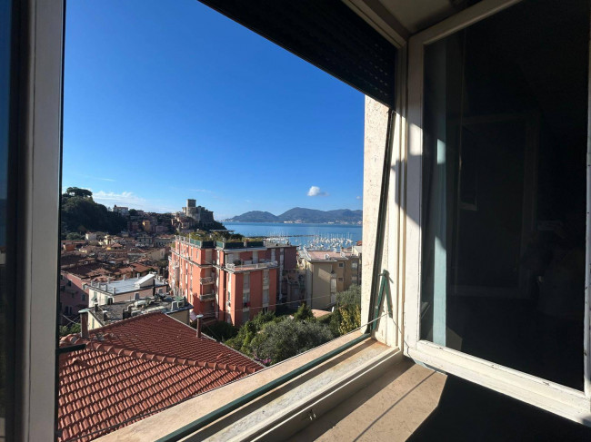 Appartamento in vendita a Lerici