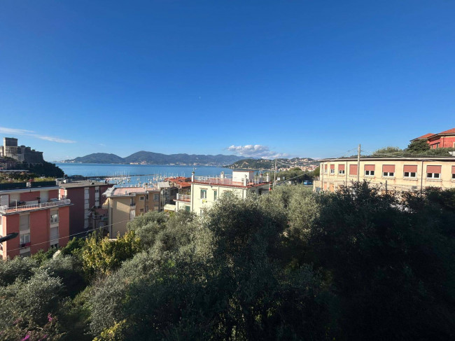 Appartamento in vendita a Lerici