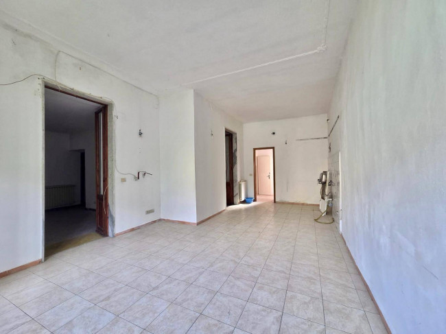 Appartamento in vendita a Vezzano Ligure