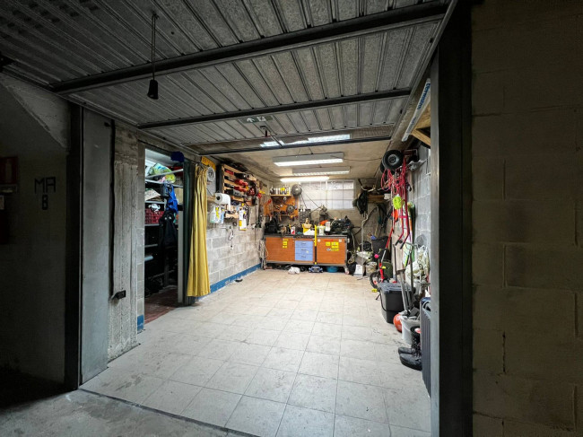 Appartamento in vendita a Vezzano Ligure