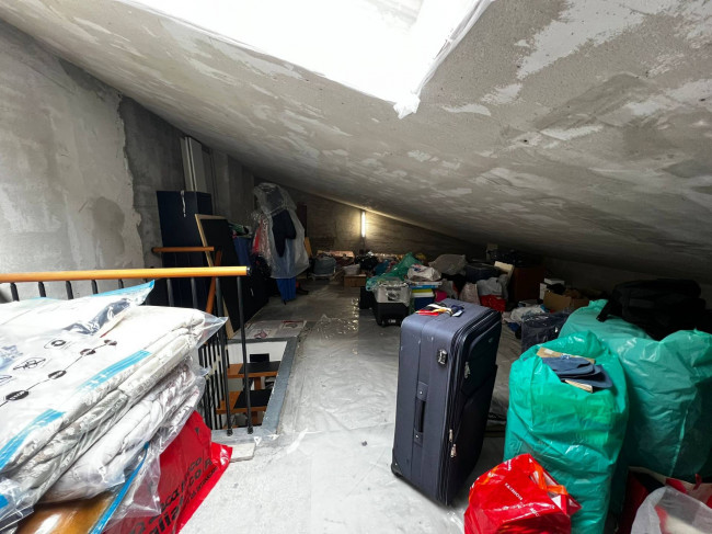 Appartamento in vendita a Vezzano Ligure