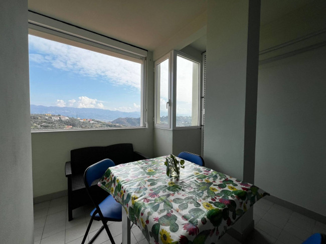 Appartamento in vendita a Vezzano Ligure