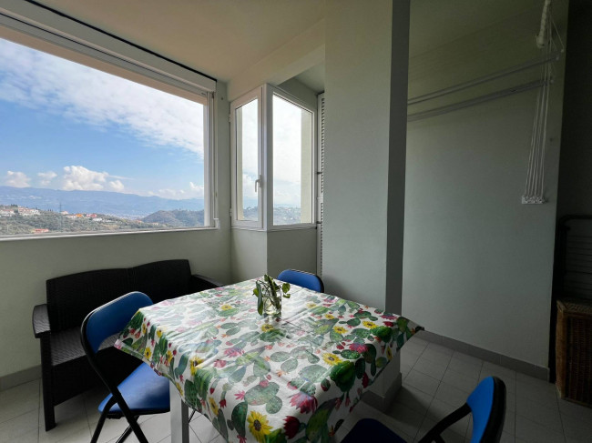 Appartamento in vendita a Vezzano Ligure