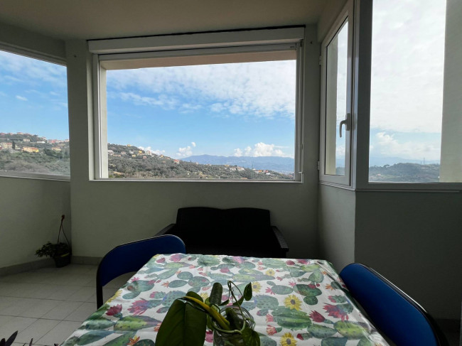 Appartamento in vendita a Vezzano Ligure