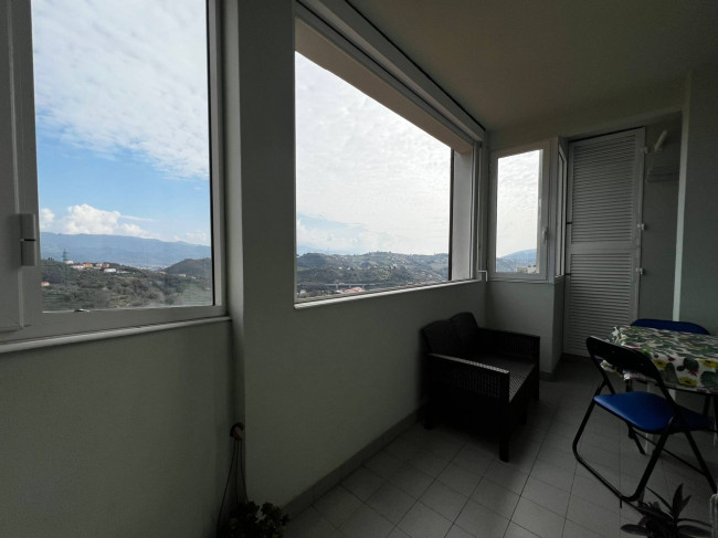 Appartamento in vendita a Vezzano Ligure