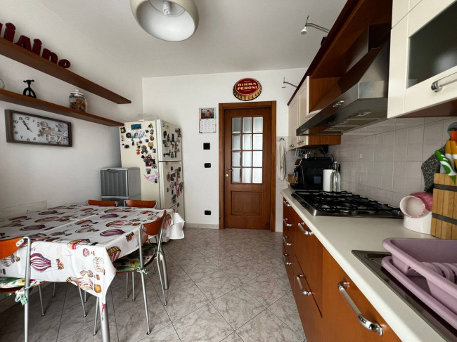 Appartamento in vendita a Vezzano Ligure