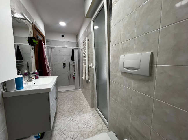 Appartamento in vendita a Vezzano Ligure