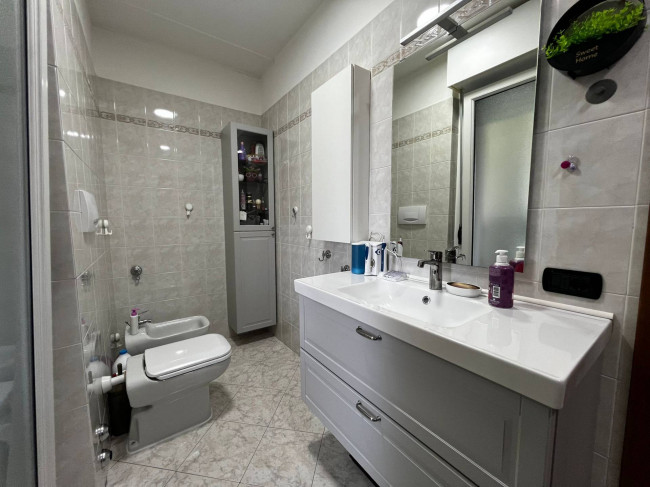 Appartamento in vendita a Vezzano Ligure