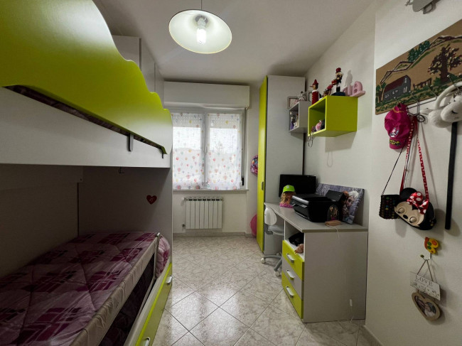 Appartamento in vendita a Vezzano Ligure