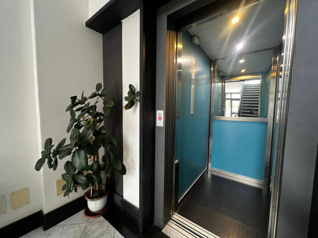 Appartamento in vendita a Vezzano Ligure