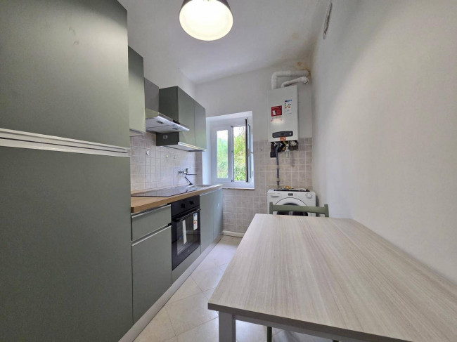 Appartamento in vendita a Vezzano Ligure