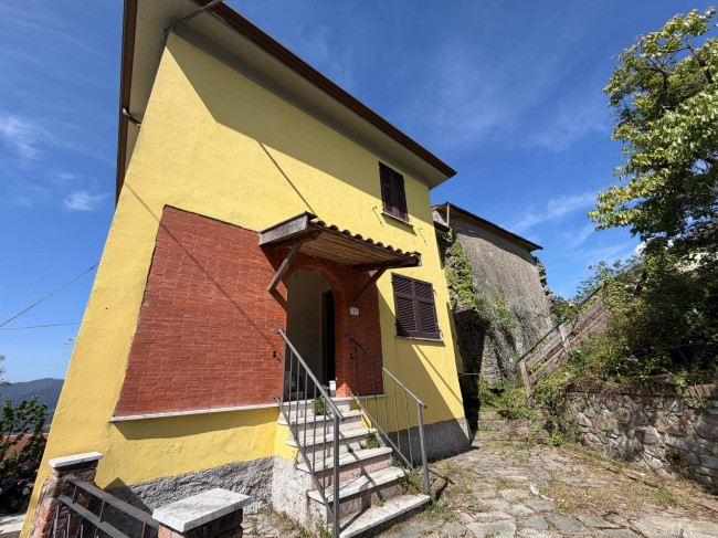 Villette a schiera in vendita a Podenzana