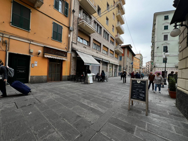 Locale commerciale in vendita a La Spezia