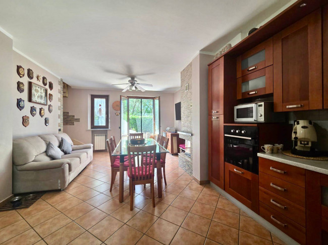 Villette a schiera in vendita a Podenzana