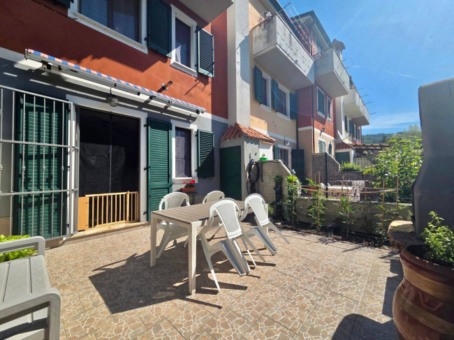 Villette a schiera in vendita a Podenzana