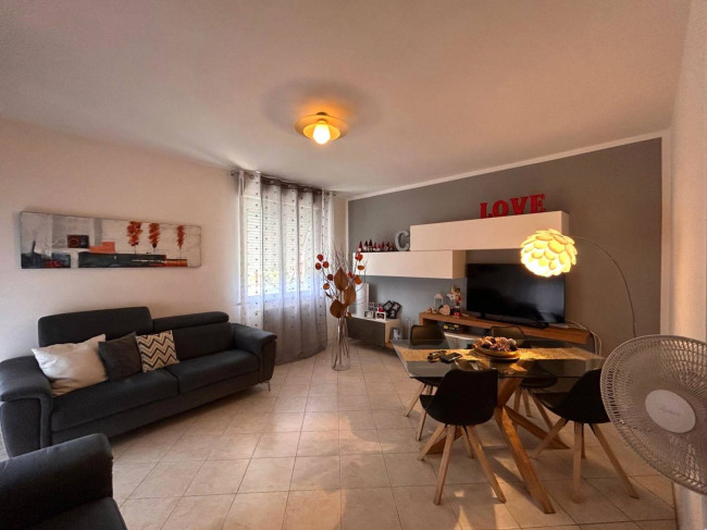 Appartamento in vendita a Vezzano Ligure