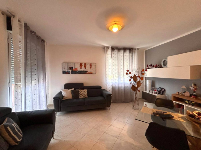 Appartamento in vendita a Vezzano Ligure