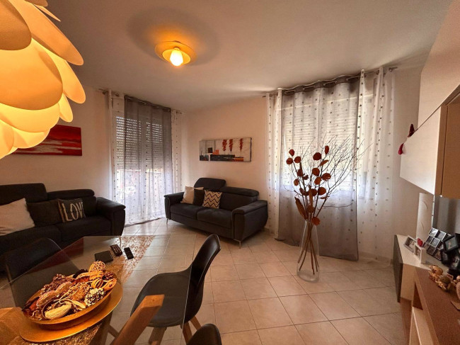 Appartamento in vendita a Vezzano Ligure