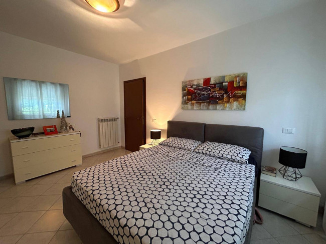 Appartamento in vendita a Vezzano Ligure