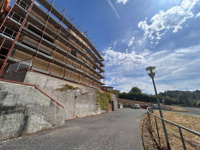 Appartamento in vendita a Vezzano Ligure