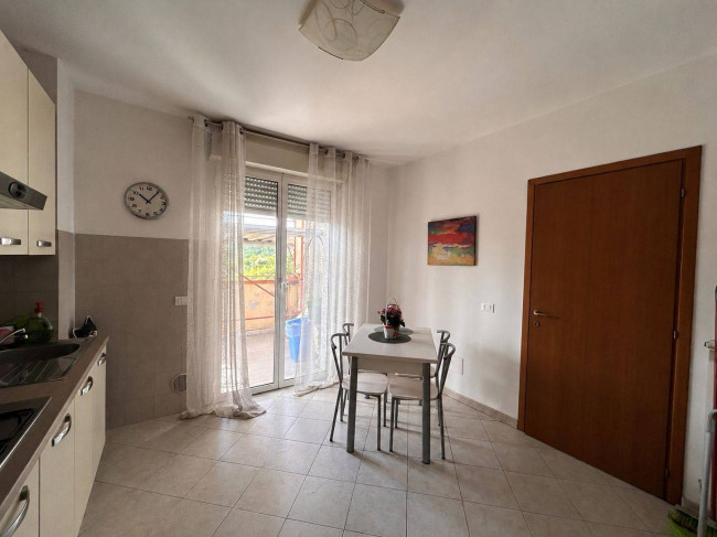 Appartamento in vendita a Vezzano Ligure